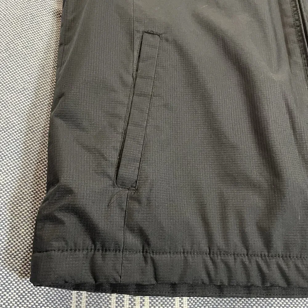 Izod Windbreaker Vest Men's Medium Black Fleece Lined Full Zip Golf Media Pocket
